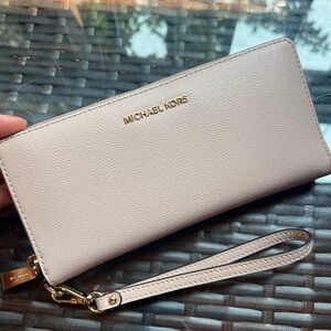 Michael Kors Leather Continental Wristlet
